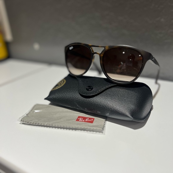 Ray-Ban sunglasses Matte Havana RB4170. Brand New ! - Picture 3 of 5